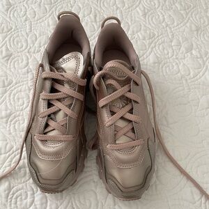 Reebok Cardi B Classic Rose